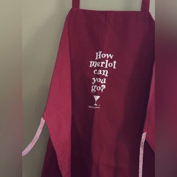 How Merlot Can You Go? kitchen or grilling apron, NWOT - Picture 9 of 9